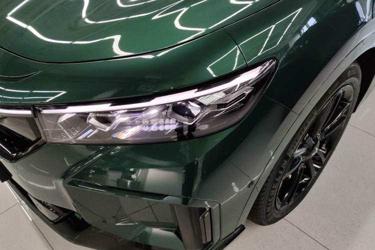 Used VOYAH FREE 2025 318 259 km All-Wheel-Drive Exploration Edition
