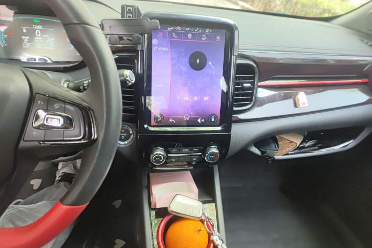 Used Chery Little Ant 2022 Sweet Pink Edition Half-Sugar Version Lithium Iron Phosphate 30 kW 301 km Audio And AC Panel