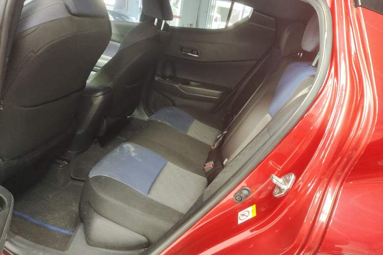 Used Toyota C-HR 2018 2.0L Leading Edition China VI