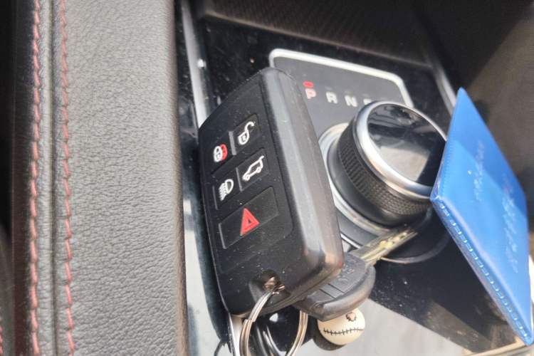 Used Jaguar F-PACE 2016 2.0T Two-Wheel-Drive R-Sport Sport Edition
