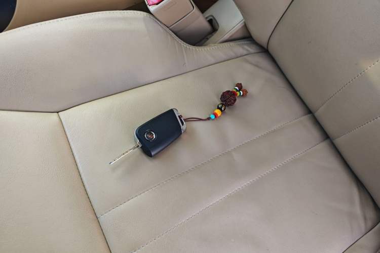 Used Buick GL8 2014 2.4L Executive Edition