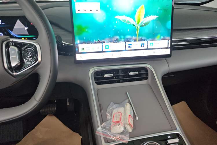 Used Geely Galaxy L6 2025 EM-i 60km Exploration Edition Audio And AC Panel