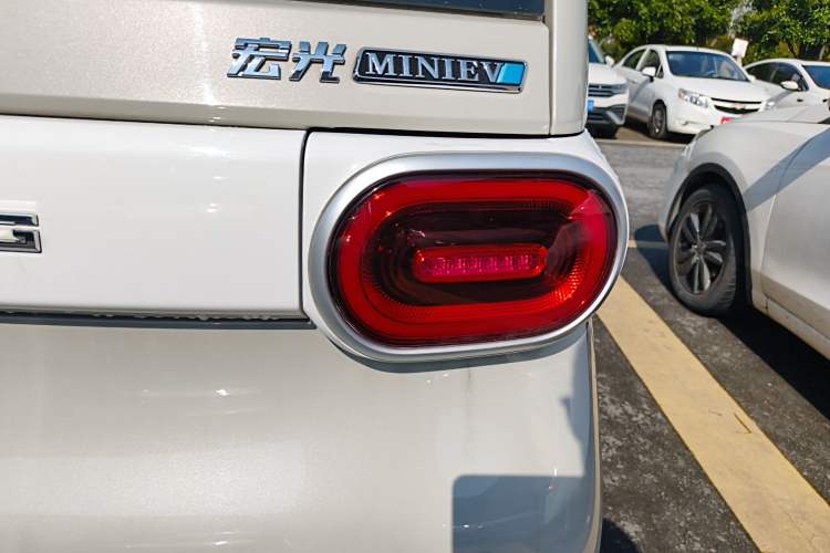 Used Wuling Hongguang MINIEV 2024 3rd Generation 215km Youth Edition Exterior 3