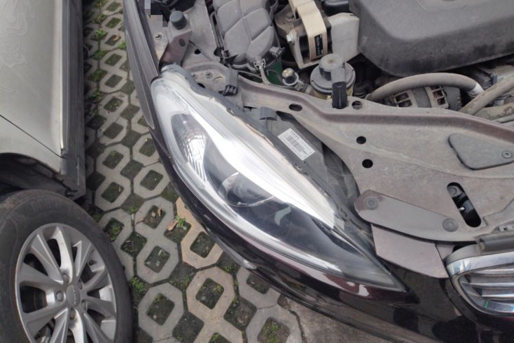 Used Volvo XC60 2017 T5 Smart Upgrade Edition Right Front Headlight