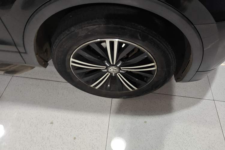 Used Volkswagen Tiguan L 2019 330TSI Automatic Two-Wheel Drive Panoramic Comfort Edition China V Standard