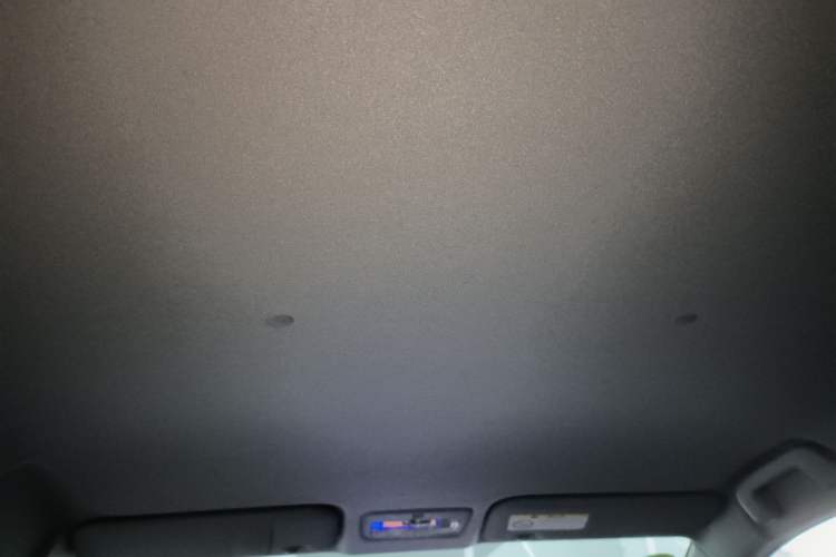 Used Toyota YARiS L Zhi Xuan 2019 1.5E CVT Dynamic Edition China VI compliant Headliner