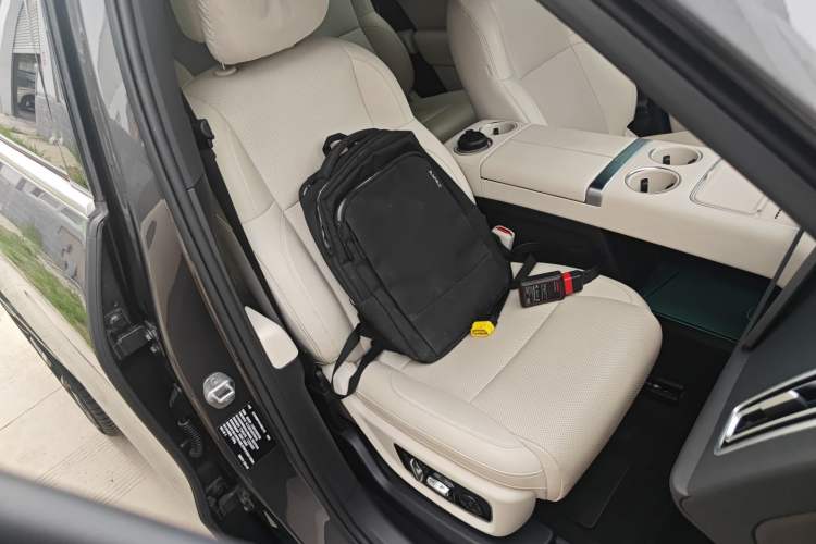 Used Li Auto L8 2024 Pro Model Right Front Seat