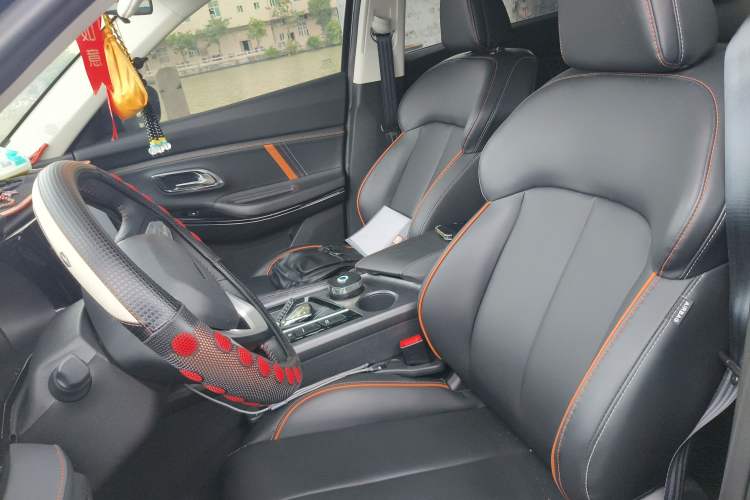 Used CHANGAN OSHAN X7 PLUS 2022 1.5T Blue Whale Edition Automatic Prestige Version Left Front Seat