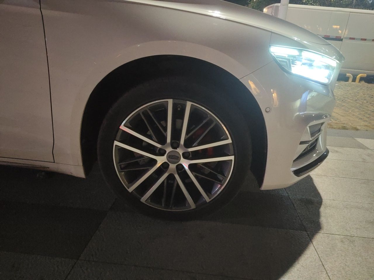 Geely Auto Preface 2023 2.0TD Prestige Version — снимка 8