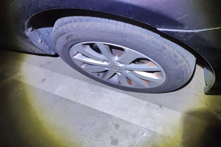 Used Mazda 6 2013 2.0L Automatic Fashion Edition Right Front Wheel Hub