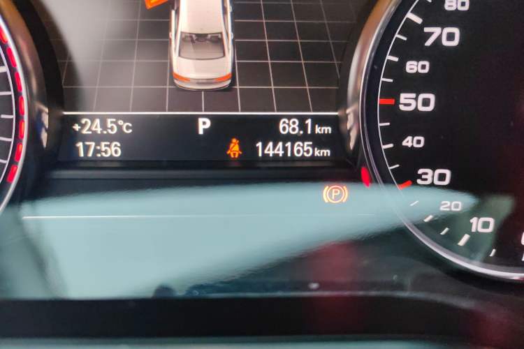 Used Audi A8 2014 A8L 45 TFSI quattro Comfort model
