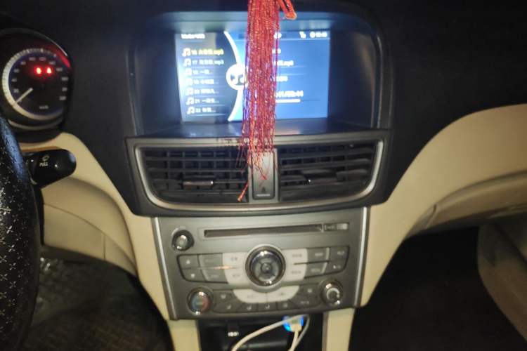 Used Soueast V5 Lingzhi 2012 1.5L CVT Flagship Edition