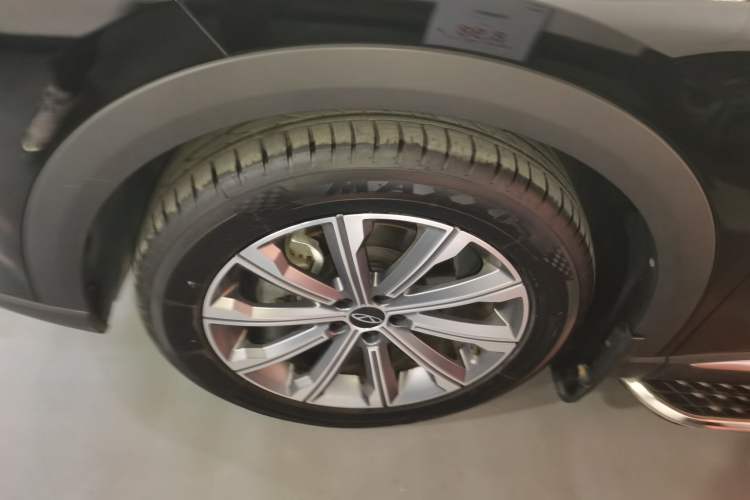 Used Chery Tiggo 8 L 2024 2.0T Two-Wheel Drive Comfort Edition 5 Seats Left Front Wheel Hub