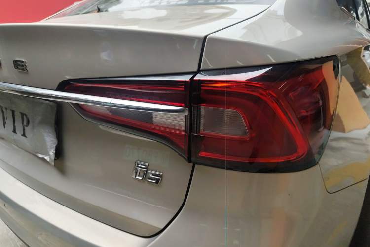 Used Roewe i5 2019 1.5L Automatic 4G Connected Langhao Edition Right Rear Taillight