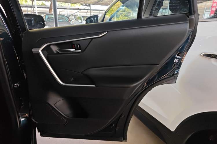 Used Toyota Wildlander 2020 Dual-Motor 2.5L E-CVT Four-Wheel Drive Luxury Edition