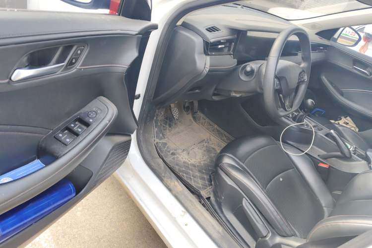 Used Roewe i5 2023 1.5L Manual Excellence Edition Driver Seat