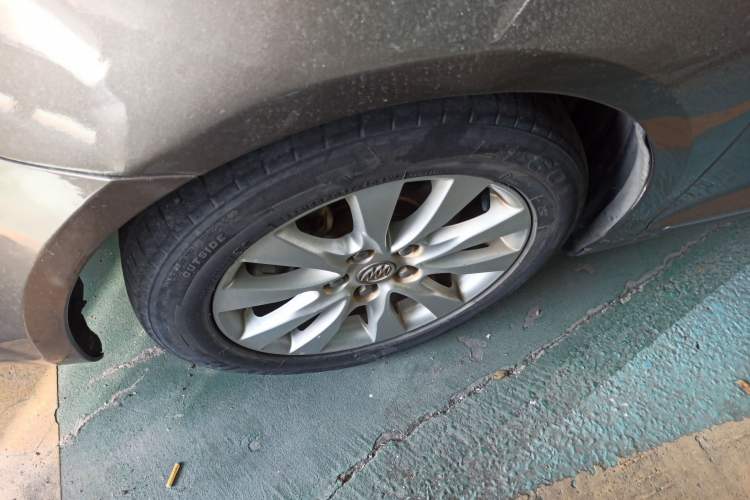 Used Buick LaCrosse 2013 2.4L SIDI Leading Comfort Version