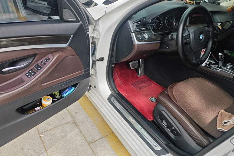 Used BMW 5 Series 2014 528Li Luxury Design Package
