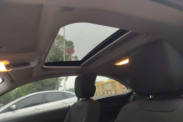 Used BMW 2 Series 2014 220i Leading Model
