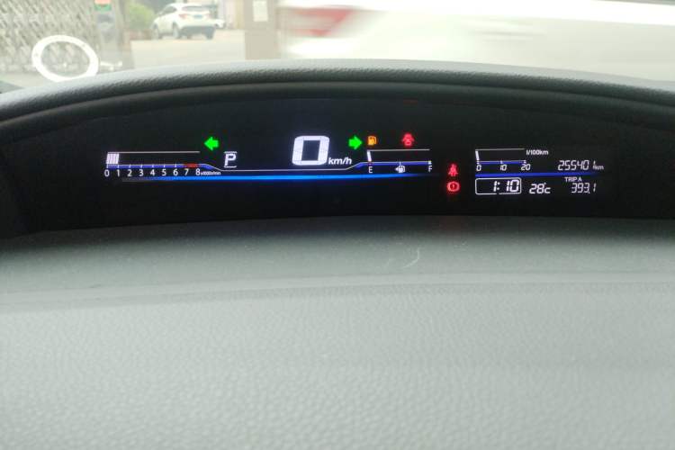 Used Honda Jade 2017 1.8L automatic Comfort version 5 seats