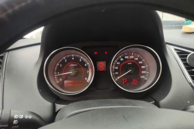 Used Bestune B50 2013 1.6L automatic luxury version
