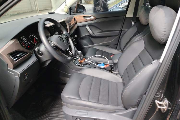 Used Volkswagen Tharu 2021 330TSI All-Wheel Drive Luxury PLUS Version Left Front Seat