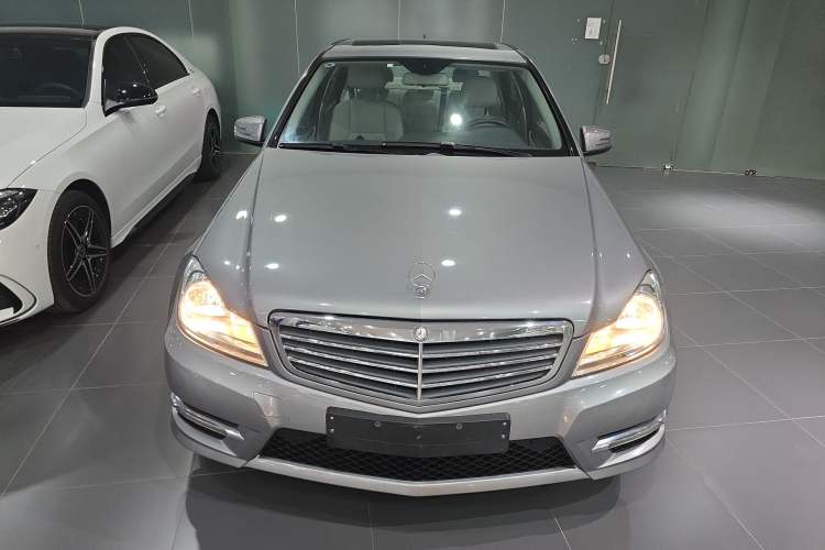 Used Mercedes-Benz C-Class 2013 C 180 Classic Grand Edition
