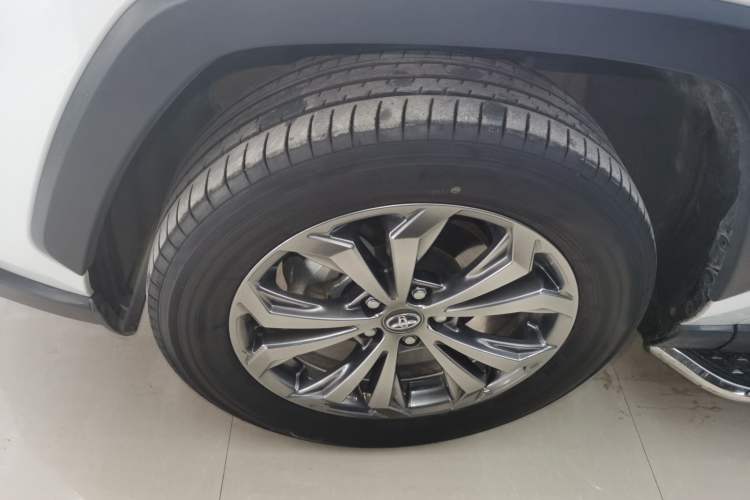 Used Toyota RAV4 2023 2.0L CVT Two-Wheel Drive Fashion Plus Edition
