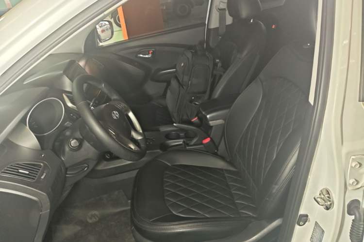 Used Hyundai ix35 2015 2.0L Automatic 2WD Comfort Edition China V Standard
