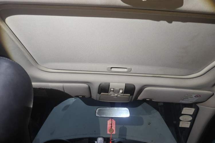 Used Subaru Outback 2011 2.5i Luxury Navigation Edition Headliner