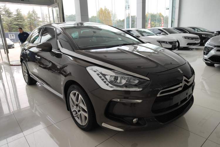 Used DS 5 2014 1.6T Elegant Version THP160