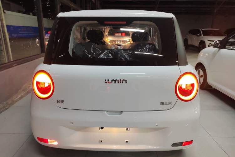 Used CHANGAN NEVO Lumin 2026 Model Treasure Edition 205km Passionate Beige Ningde Rear