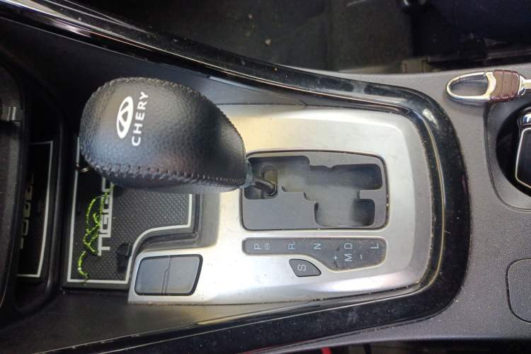 Used Chery Tiggo 5 2015 2.0L CVT Family Deluxe Edition Gear Lever