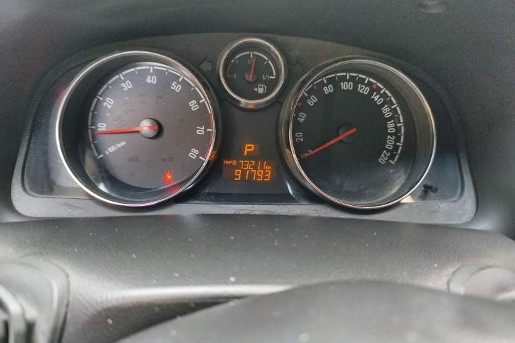 Used Opel Antara 2012 2.4L Two-Wheel-Drive Comfort Edition