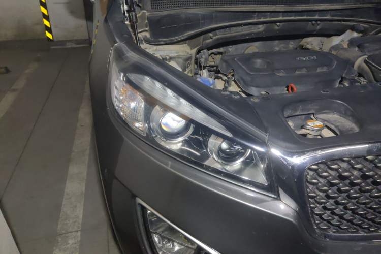 Used Kia Sorento 2015 Sorento L 2.4L Gasoline 4WD Elite Edition 7 Seats China V Emission Standard