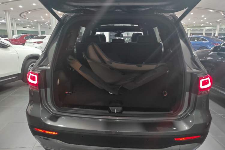 Used Mercedes-Benz GLB 2022 Updated GLB 200 Fashion Edition