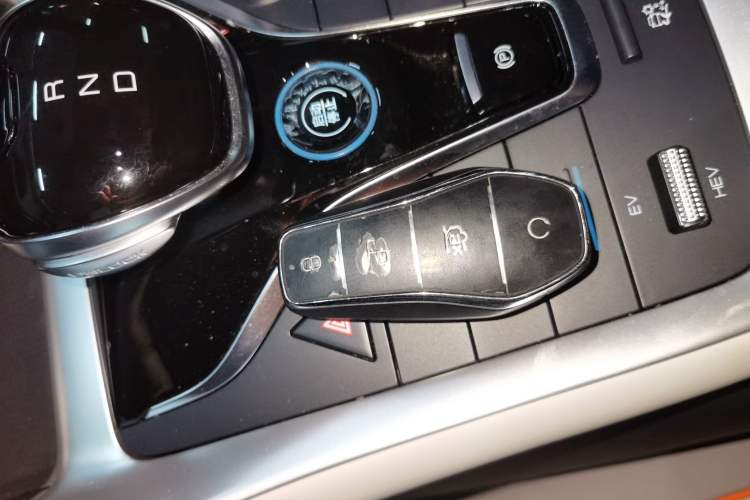 Used BYD Song Pro New Energy 2023 Champion Edition DM-i 110KM Excellence Model Vehicle Key