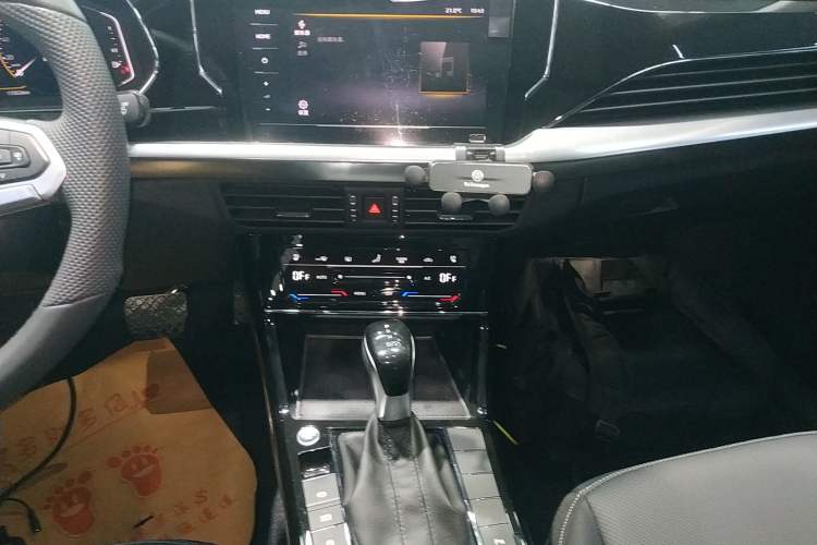 Used Volkswagen Passat 2025 Premium Version 380TSI Dragon Edition