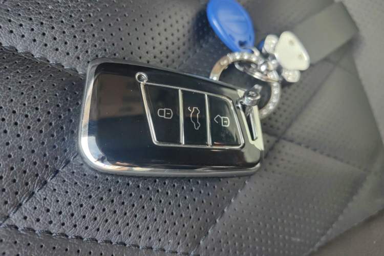 Used Volkswagen Magotan GTE Plug-in Hybrid 2022 GTE Luxury Model Vehicle Key