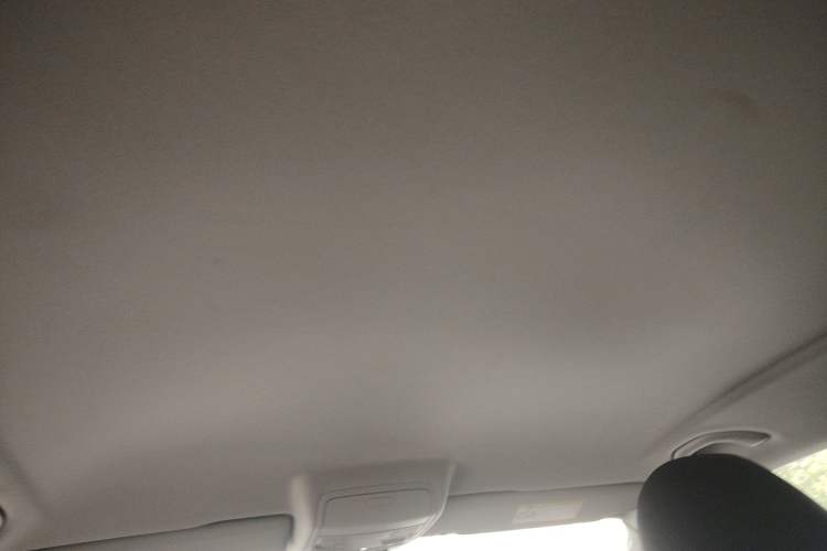 Used Volkswagen Tiguan 2015 1.8TSI Automatic Two-Wheel Drive Comfort Edition Headliner