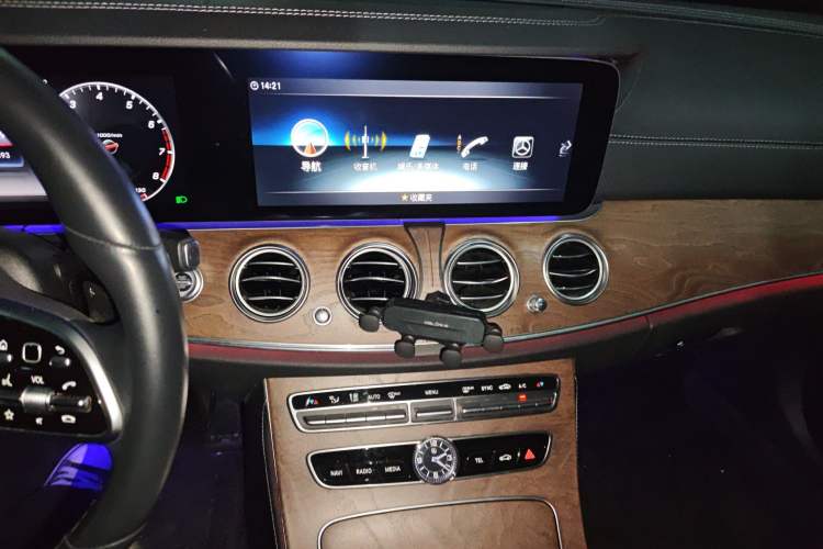 Used Mercedes-Benz E-Class 2020 E 300 L Luxury Model Audio And AC Panel