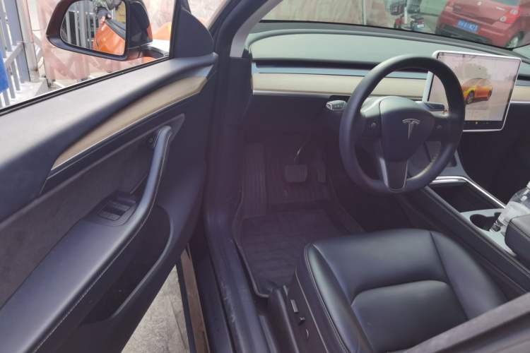 Used Tesla Model Y 2022 Rear-Wheel-Drive Version