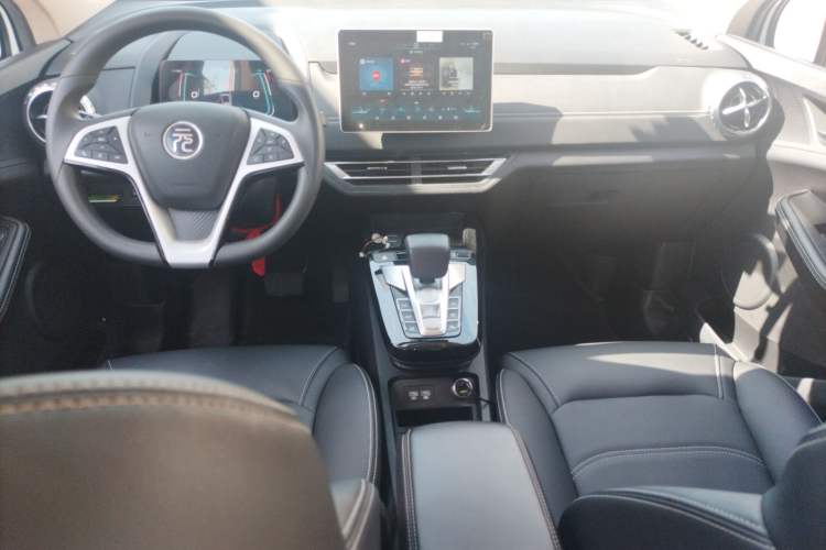 Used BYD Yuan New Energy 2019 EV535 Smart Connect Trendsetting Model
