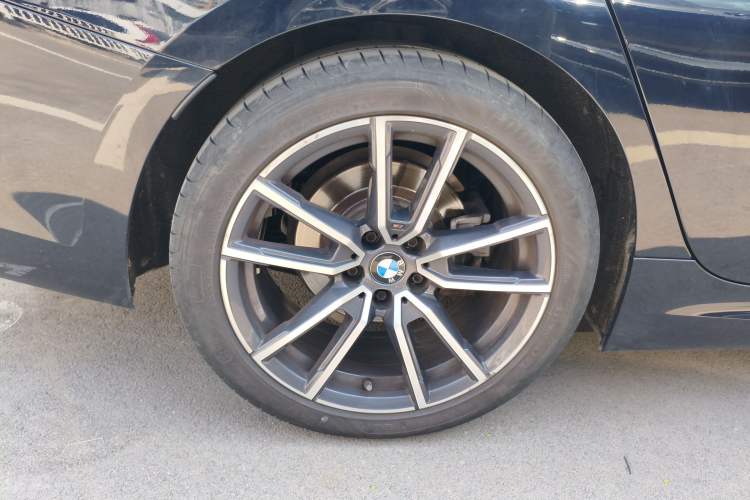 Used BMW 3 Series 2021 Second Facelift 325Li M Sport Package
