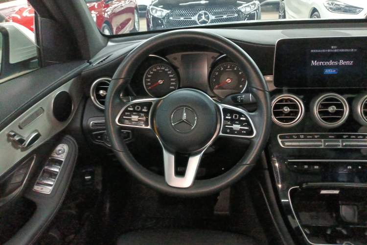 Used Mercedes-Benz GLC 2020 GLC 260 L 4MATIC Dynamic Model
