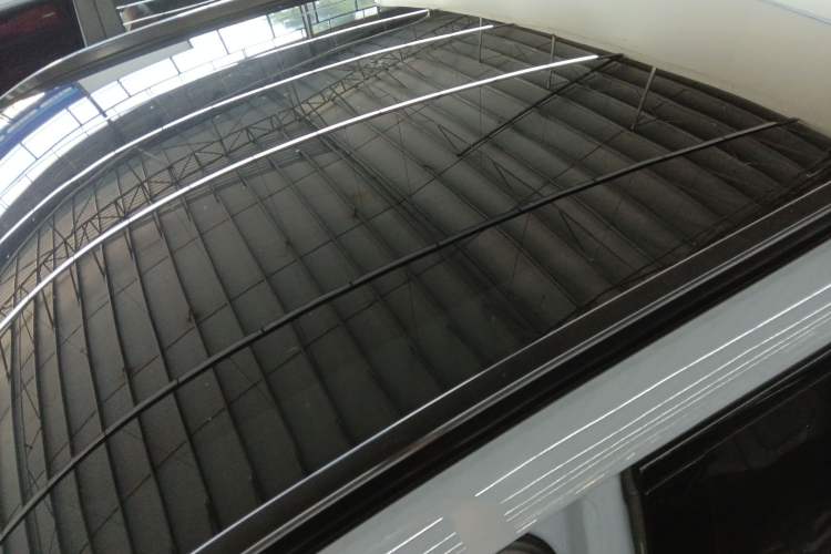 Used Venucia V DD-i 2023 110km iT Version Roof