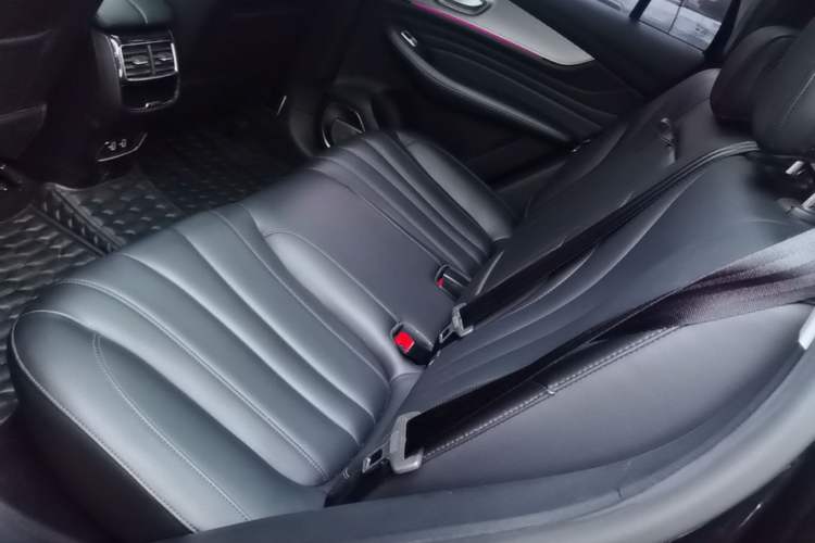 Used Roewe RX5 MAX 2021 Supreme Series 400TGI Automatic Smart Cabin Prestige Edition
