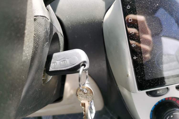 Used CHANGAN Benni mini 2012 1.0L Manual Fashion Edition China V Standard
