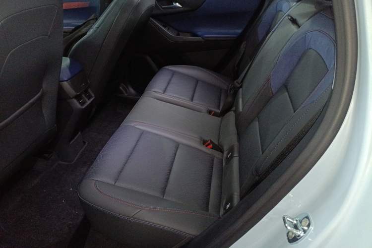 Used Chevrolet Equinox Plus 2024 102km RS Ultimate Edition
