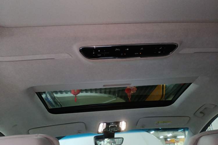 Used Buick Century 2023 2.0T Six-Seater Yinshi Edition
